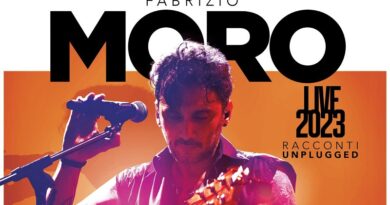 Fabrizio Moro in tour da marzo nei principali teatri italiani con "Live 2023 – Racconti unplugged!"