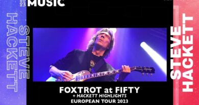 Steve Hackett, a 50 anni dalla pubblicazione dell'album Foxtrot torna in Italia il chitarrista dei Genesis