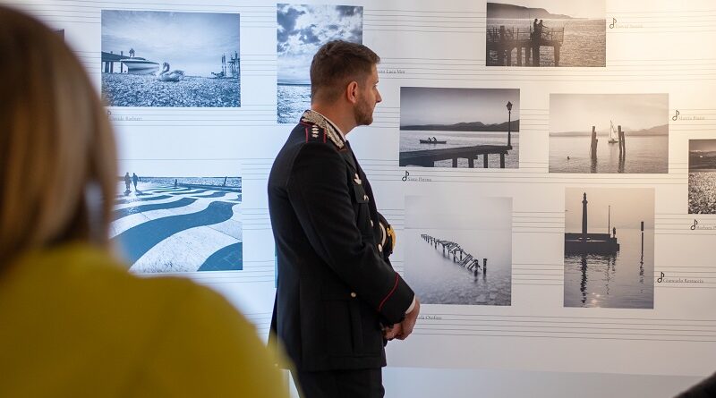 Sabato 1° aprile inaugura a Palazzo Callas Exhibitions la mostra dedicata all’edizione 2022 del Premio Sirmione per la Fotografia