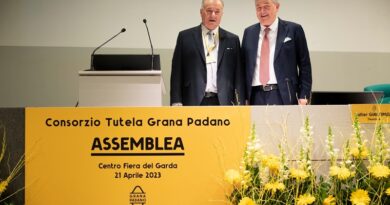 Grana Padano, assessore Beduschi ad assemblea consorzio: simbolo dell'agricoltura Lombarda che vogliamo