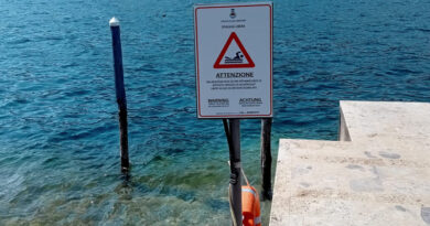 Lago d'Iseo: posizionata in 16 spiagge la cartellonistica informativa per il turismo lacustre
