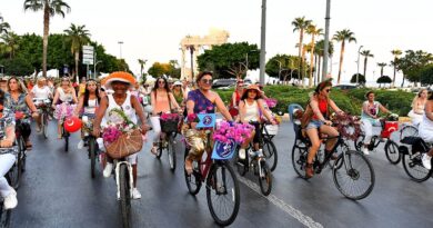 Fancy Womwn Bike Ride, la pedalata più bella e colorata del mondo cresce e continua a espandersi. Non solo in Italia.