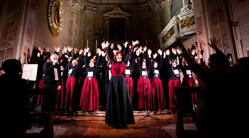 One Soul Project Choir diretto da Elisa Rovida per il Concerto di Natale del Consiglio Regione Lombardia