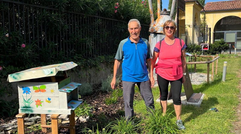 Cologne, un’arnia nei giardini del Municipio per ricordare il valore delle api
